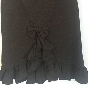 Stretchy skirt with amazing bow and ruffle detail